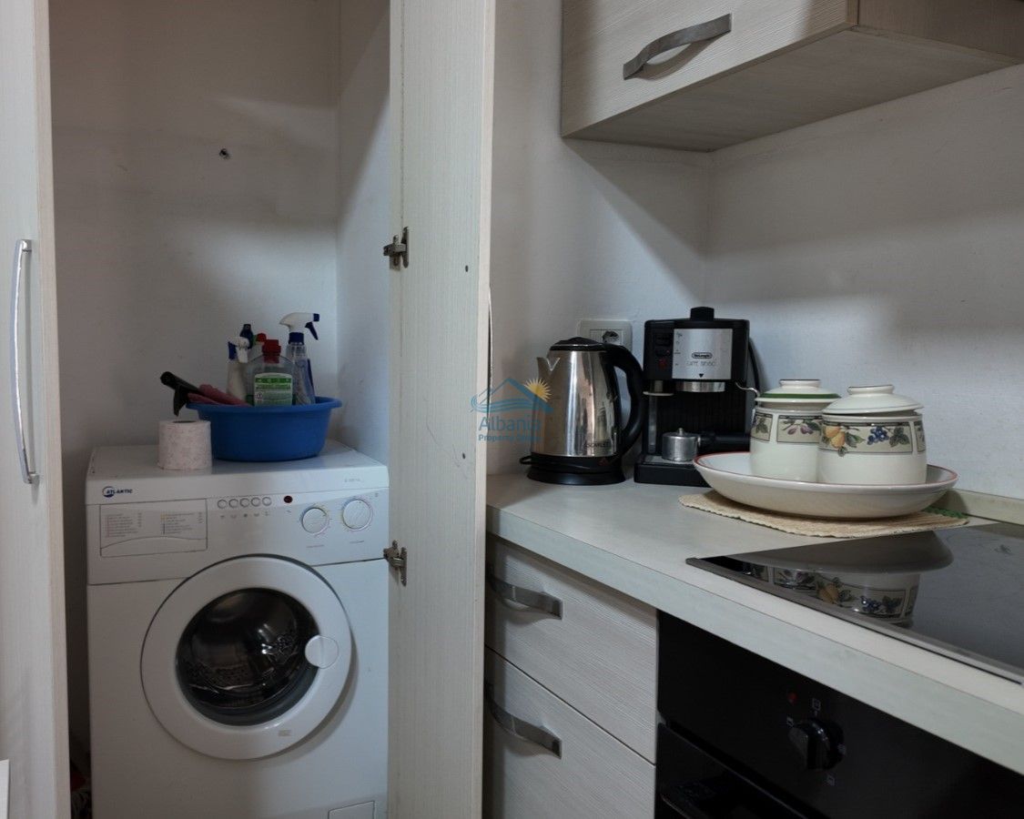 Albania Nieruchomości Do Wynajęcia We Wlorze, Miasto